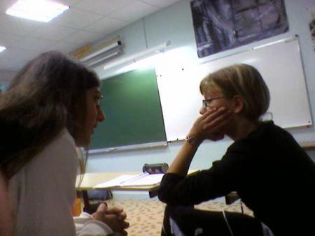Momo VS Elodie....lol